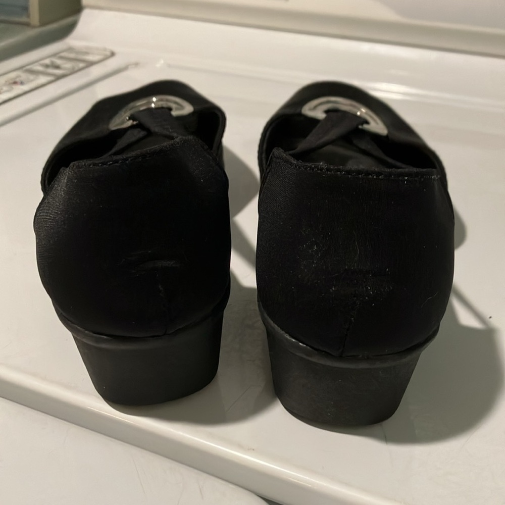 London fog 7.5 women’s black and silver sandals - Picture 3 of 7